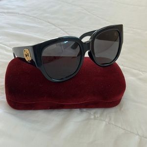 Black Gucci Sunglasses